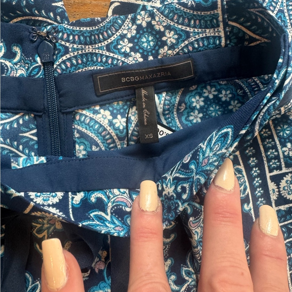 Bcbgmaxazria Blue Patterned Pants - image 4